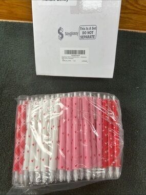 Pink & Red Heart Ballpoint Pens - Pack of 100 Valentines Students  Employees